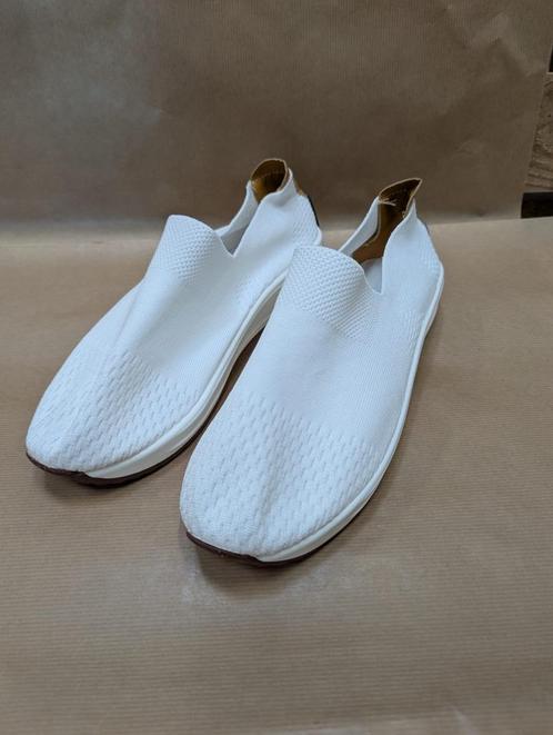 Instappers wit maat 38 en 40, Kleding | Dames, Schoenen, Nieuw, Instappers, Wit, Verzenden