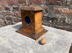 zakhorloge kastje, houder , wortelnoot en messing  18-19de, Ophalen of Verzenden