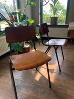 Retro Schoolstoel - Stapelbaar, Huis en Inrichting, Stoelen, Ophalen, Gebruikt, Twee, Bruin
