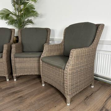 4x 4 Seasons Outdoor (4SO) Tuinstoelen – Perfecte staat beschikbaar voor biedingen