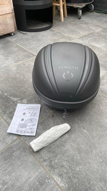 Topkoffer scooter beschikbaar voor biedingen