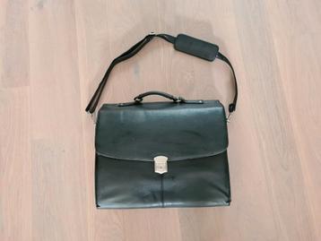 Leren aktentas  beschikbaar voor biedingen