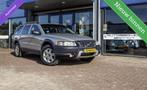 Volvo XC70 2.5 T Momentum. NAP|Leer|Aut.|Clima|Trekhaak, Auto's, Automaat, Met garantie (alle), XC70, 2521 cc
