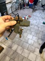kleine bankschroef, Doe-het-zelf en Verbouw, Werkbanken, Ophalen of Verzenden, Gebruikt, Minder dan 70 cm, Bankschroef