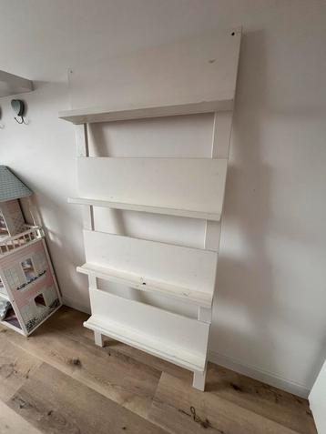 Boeken etagere/wandrek 80x178cm beschikbaar voor biedingen