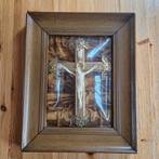 Kruisbeeld achter bolglas, Antiek en Kunst, Ophalen