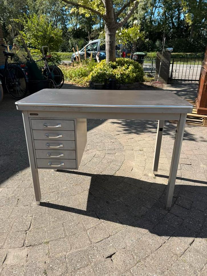 Vintage Ahrend Oda Kinderbureau Metaal, Antiek en Kunst, Antiek | Kantoor en Zakelijk, Ophalen