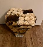 Droogstuk met neppe roosjes en echte takjes, Ophalen, Zo goed als nieuw, Binnen