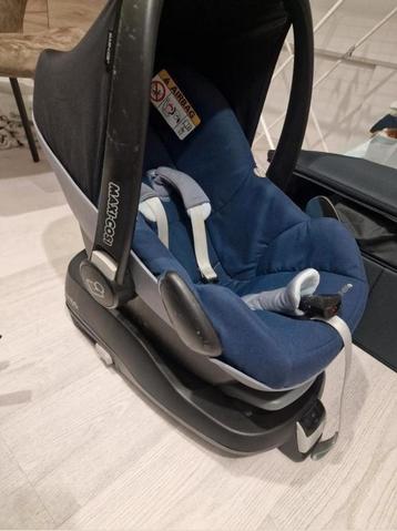 Maxi Cosi Pebble inclusief Family Fix beschikbaar voor biedingen
