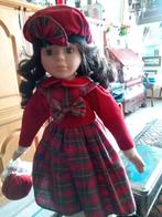 pop met groen rood blokjes rok, Verzamelen, Poppen, Ophalen, Gebruikt, Pop