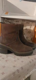 Timberland Nubuck Bruin Maat 40 - Nieuw!, Kleding | Dames, Schoenen, Bruin, Lage of Enkellaarzen, Nieuw, Ophalen of Verzenden
