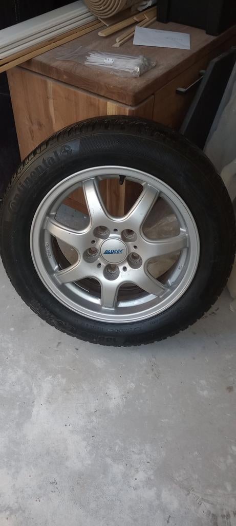 4 Winterbanden met velgen 185/60 R15 steekmaat 5x114,3, Ophalen of Verzenden
