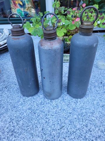 3 antieke KRUIKEN beschikbaar voor biedingen