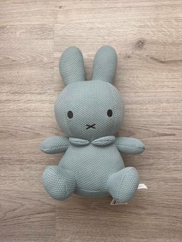 Nijntje knuffel met rammelaar beschikbaar voor biedingen