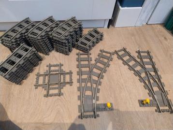 Lego 9V trein rails beschikbaar voor biedingen