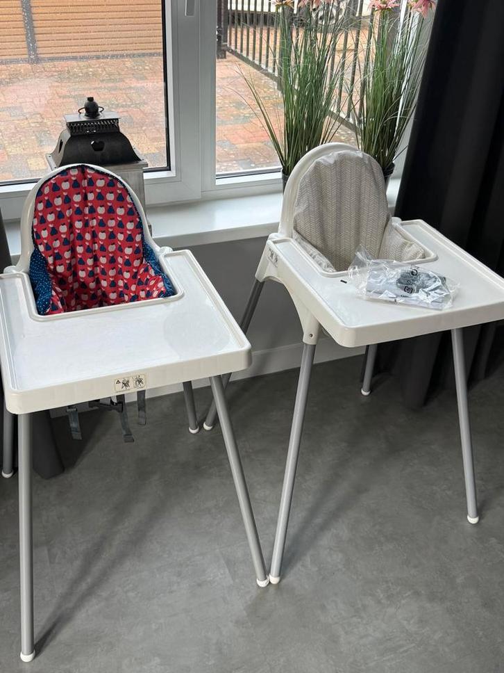 2 Ikea kinderstoelen, Kinderen en Baby's, Kinderstoelen, Zo goed als nieuw, Overige typen, Stoelverkleiner, Ophalen
