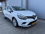 Renault Clio Estate 1.2 TCe Zen AUTOMAAT DAB AIRCO NETTE AUT, Stof, Gebruikt, 635 kg, Wit