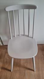 Wit houten stoeltje met spijlen., Huis en Inrichting, Stoelen, Gebruikt, Wit, Ophalen of Verzenden, Landelijk