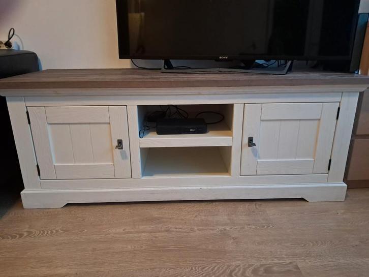Houten TV meubel (degelijk, praktisch en mooi), Huis en Inrichting, Kasten | Televisiemeubels, Gebruikt, Minder dan 100 cm, 150 tot 200 cm