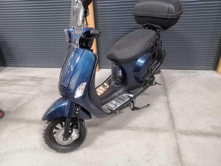 Riya - Snorscooter - Sunny-II City QT-16 - Scooter, Fietsen en Brommers, Brommers | Overige merken, Gebruikt