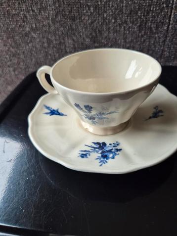 Petrus Regout Riva Kop en Schotel Wit Blauw beschikbaar voor biedingen