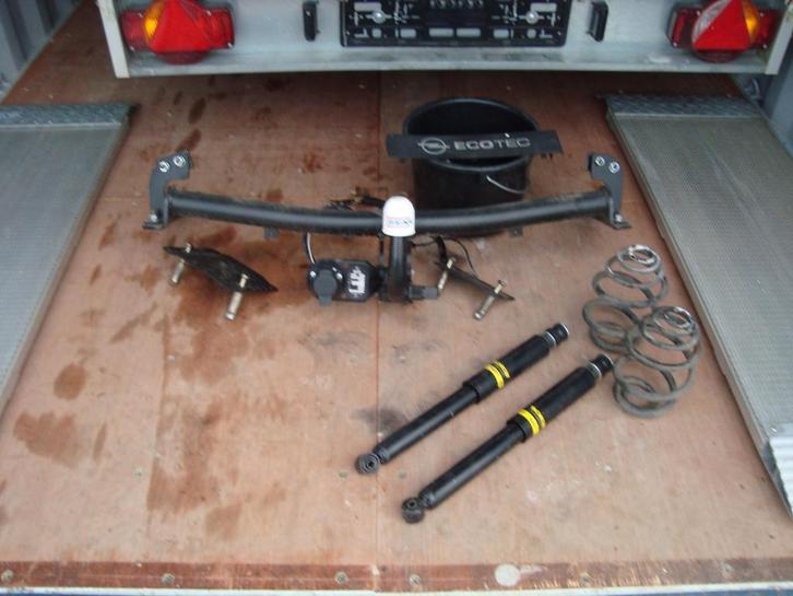 Schokdempers achter van Opel Corsa C bj 2002, Auto-onderdelen, Ophanging en Onderstel, Opel, Gebruikt, Ophalen of Verzenden