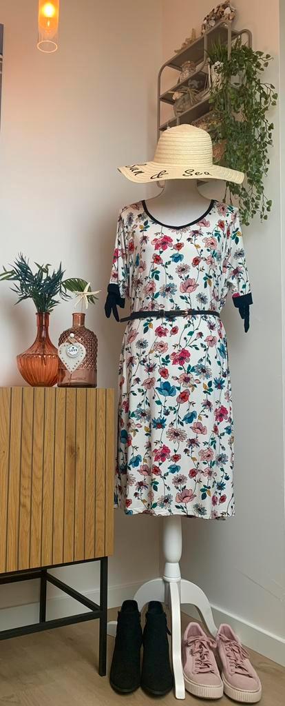 MISS ETAM fleurige midi-jurk in bloemenprint, maat XL, Kleding | Dames, Jurken, Gedragen, Maat 46/48 (XL) of groter, Overige kleuren