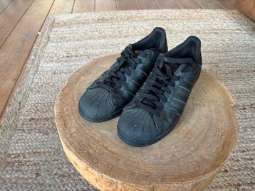 Adidas Superstar Zwart Maat 42 2/3 beschikbaar voor biedingen
