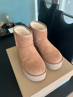 UGG Classic Mini platform maat 40, UGG, Beige, Ophalen of Verzenden, Zo goed als nieuw