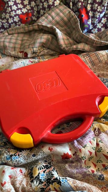 Vintage klein kunststof Lego koffertje opberger beschikbaar voor biedingen