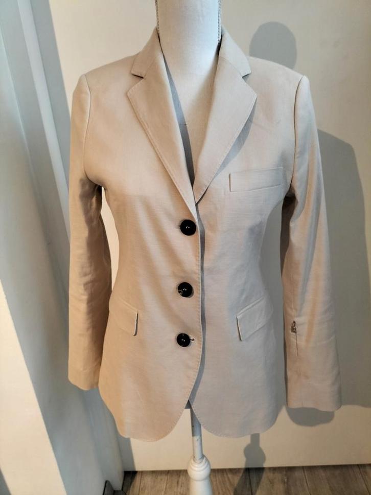 Bogner Crème Jasje Maat 38, Kleding | Dames, Jasjes, Kostuums en Pakken, Zo goed als nieuw, Jasje, Maat 38/40 (M), Beige, Verzenden