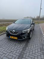 Renault Mégane 1.5 DCI 81KW EDC 2016 Zwart, Auto's, Zwart, 4 cilinders, Zwart, 140 €/maand