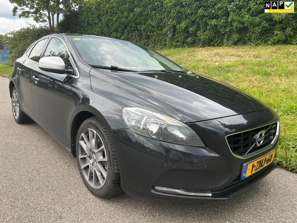 Volvo V40 2.0 D4 - Clima - Navi - PDC - Trekhaak, Auto's, Volvo, Voorwielaandrijving, Euro 5, Gebruikt, Traction-control