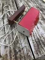 Vintage Wandlamp Jaren 60/70 Hout & Metaal Design Lamp, Ophalen of Verzenden, Gebruikt, Metaal, Dutch design vintage Hiemstra rood hout