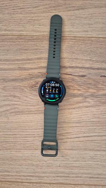 Samsung Galaxy Watch 7 40mm + Spigen Case beschikbaar voor biedingen