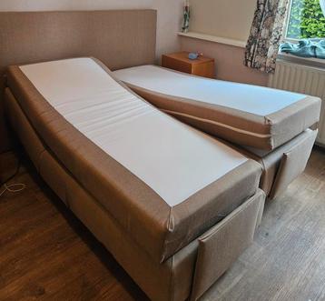 Elektrische Boxspring bed, 2 persoons beschikbaar voor biedingen