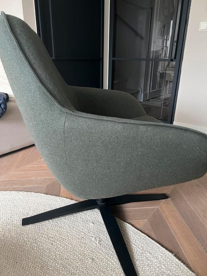 Paco Draaifauteuil Loods 5 - Facet Wolvilt Olive, Huis en Inrichting, Fauteuils, Gebruikt, Stof, 75 tot 100 cm, Minder dan 75 cm