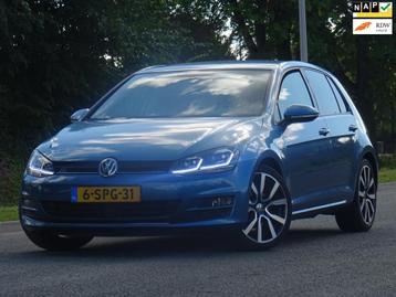 Volkswagen Golf 1.4 TSI R-LINE DSG 5DRS LEER/NAVI/CAMERA/LED beschikbaar voor biedingen