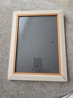 Te koop houten foto lijst 20x28cm., Ophalen of Verzenden, Zo goed als nieuw
