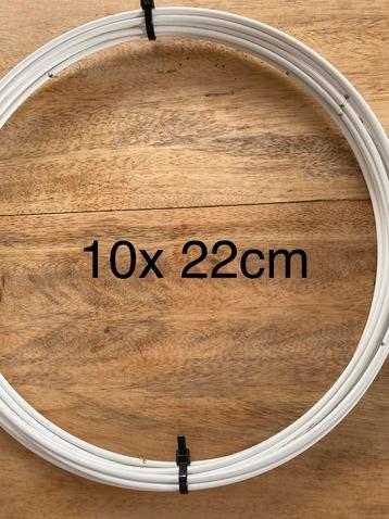 Wit metalen hobby  ringen (10x 22 cm)-pr/st €1,25 pr/set €10 beschikbaar voor biedingen