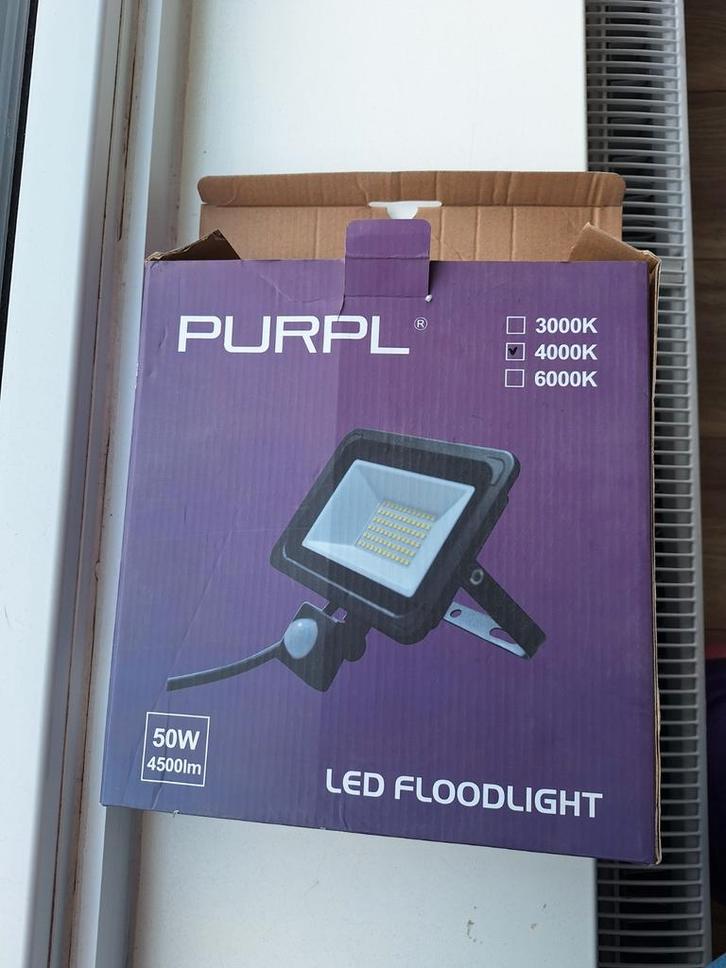 PURPL LED Floodlight 50W - Nieuw in doos!, Doe-het-zelf en Verbouw, Bouwverlichting, Nieuw, Lamp met armatuur, 50 tot 200 watt