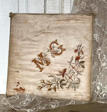 Brocante oude Franse zijde lingeriehoes / lingerie hoes beschikbaar voor biedingen