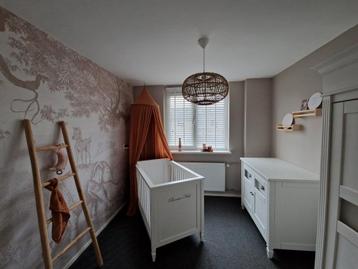 Complete Babykamer - Ledikant, commode & kledingkast beschikbaar voor biedingen