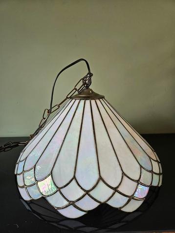 Tiffany stijl hanglamp wit parelmoer  beschikbaar voor biedingen