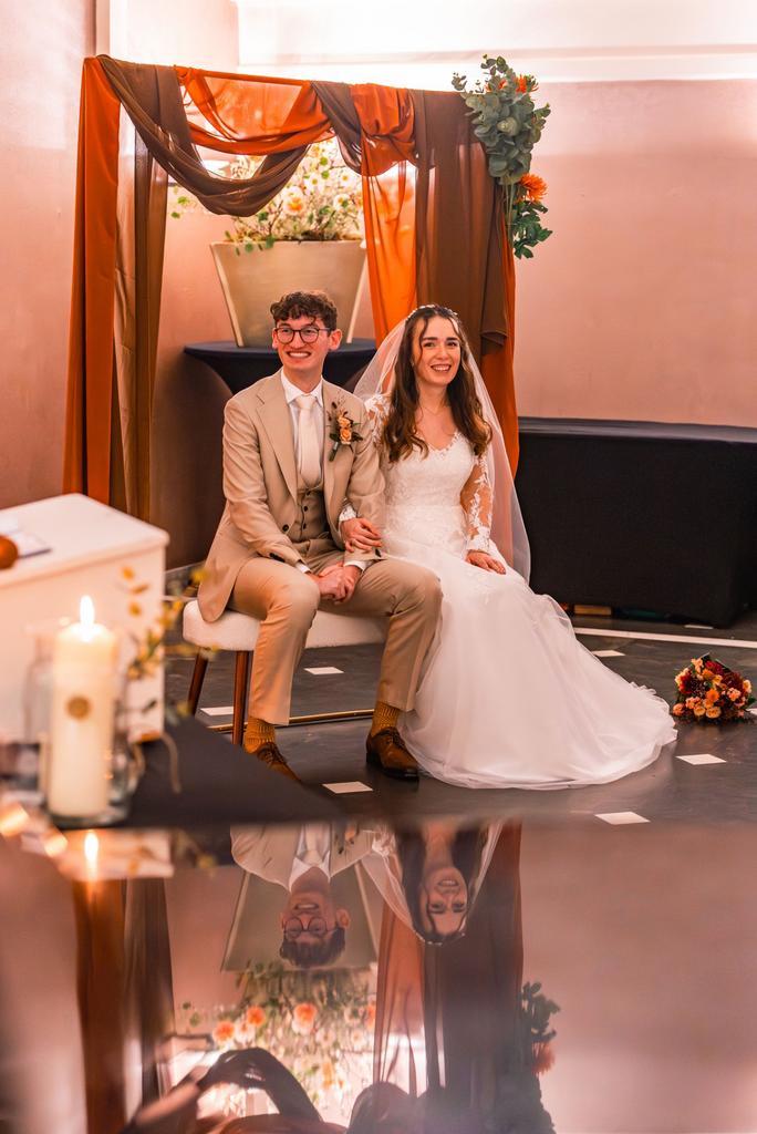 Backdrop bruiloft (frame+doeken+kunstbloemen), Hobby en Vrije tijd, Feestartikelen, Zo goed als nieuw, Versiering, Geboorte of Huwelijk