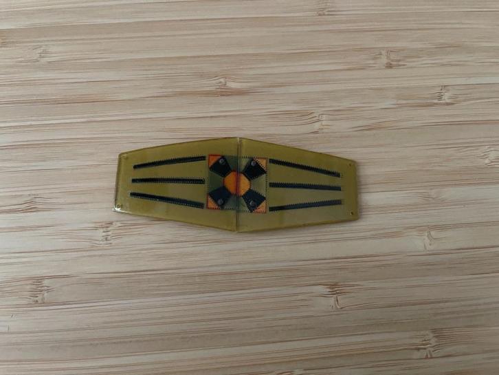 Art deco bakeliet gesp tweedelig geel/zwart/oranje en groen, Antiek en Kunst, Antiek | Kleding en Accessoires, Dames, Ophalen of Verzenden