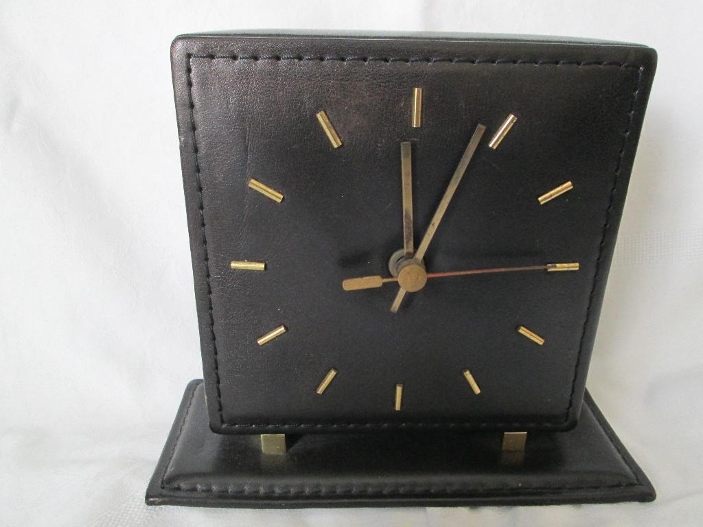 VINTAGE     BUREAU KLOK, Antiek en Kunst, Antiek | Klokken, Ophalen