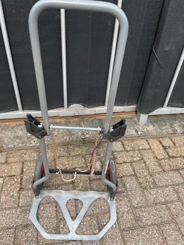 Opvouwbaar steek-transportwagentje. beschikbaar voor biedingen