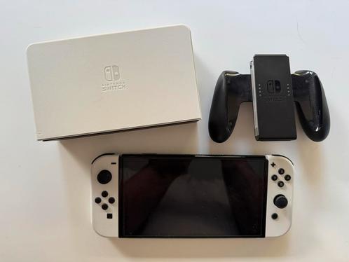 Nintendo Switch OLED | Zo Goed Als Nieuw!, Spelcomputers en Games, Spelcomputers | Nintendo Switch, Zo goed als nieuw, Switch OLED