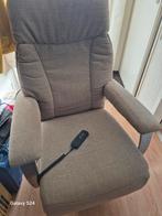 Himolla Easyswing. Bjr 2025 relax + sta op stoel draaibaar, Ophalen of Verzenden, Zo goed als nieuw, 50 tot 75 cm